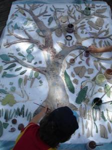 Debbie_Qadri_1.children_at_Strathmore_Kindergarten_making_the_tree